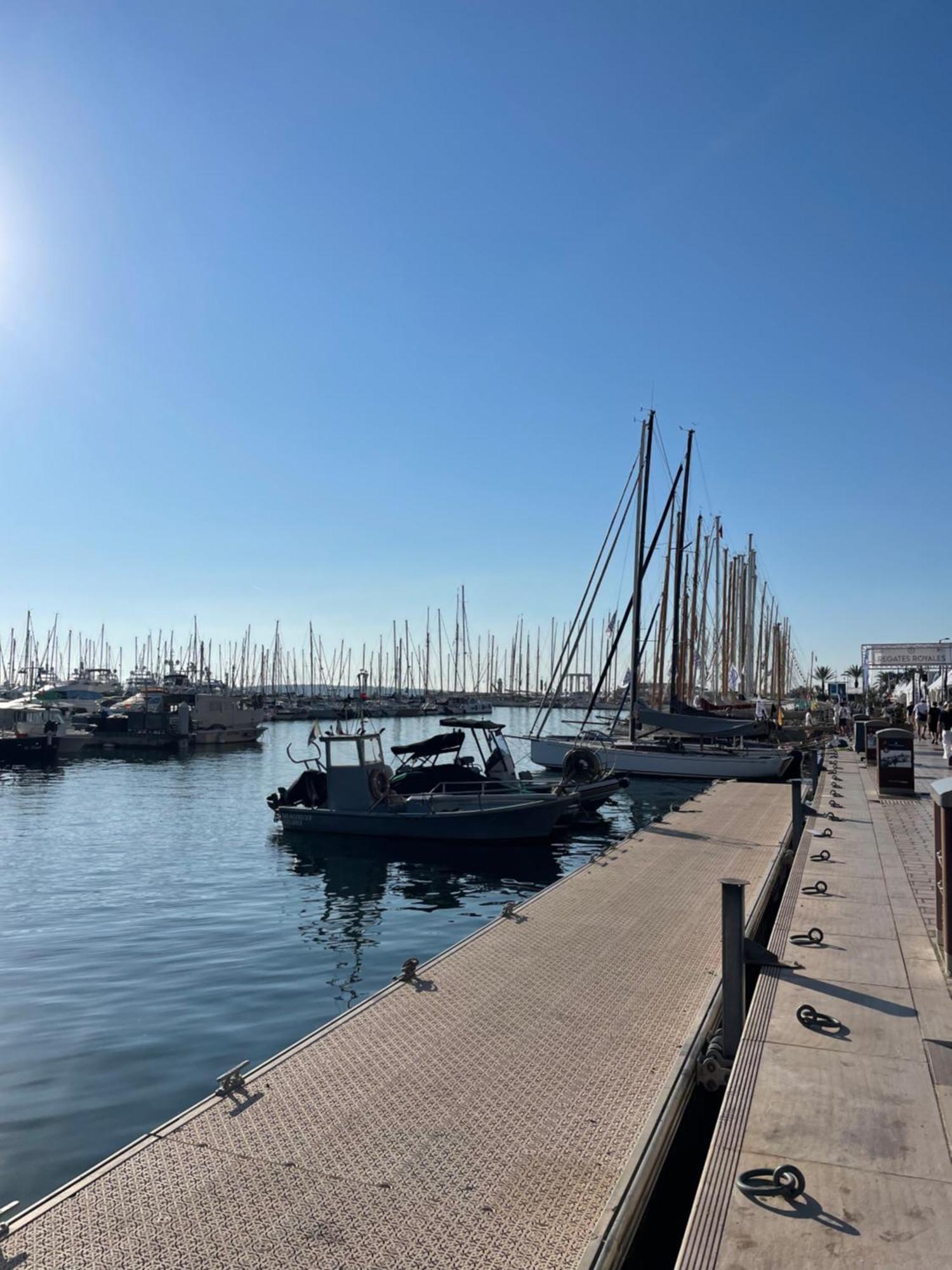 Cannes Old Port, Seafront & Seaview, Yacht Show Port Buitenkant foto